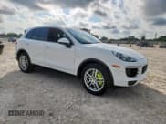 ✅ 2016 Porsche Cayenne S E-Hybrid • VIN: WP1AE2A24GLA64521 • Lot: 68127695. Wystawiony na Copart z przebiegiem 98 143 mil. Bezpłatny archiwum sprzedaży aukcyjnych z USA i szczegółowy raport historii pojazdu na DreamBid. Zdjęcie 4.