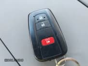 ✅ 2023 Toyota Highlander XSE • VIN: 5TDKDRBH1PS013710 • Lot: 43594214. Wystawiony na IAAI z przebiegiem 18 876 mil. Bezpłatny archiwum sprzedaży aukcyjnych z USA i szczegółowy raport historii pojazdu na DreamBid. Zdjęcie 11.