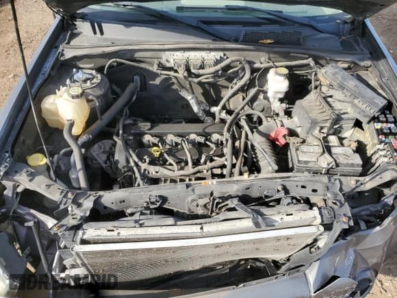 ✅ 2010 Ford Escape XLS • VIN: 1FMCU0C79AKD43207 • Лот: 92523155. Опубликован ранее на Copart с пробегом 166 052 миль. Бесплатный доступ к архиву аукционных продаж из США и подробный отчёт об истории автомобиля на DreamBid. Изображение 11.