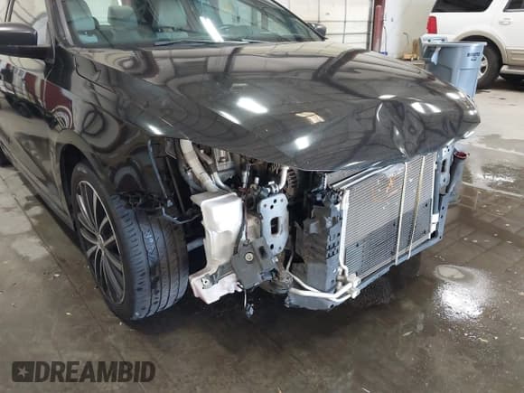 ✅ 2016 Volkswagen Jetta Sport • VIN: 3VWD17AJ3GM297784 • Lot: 43571468. Wystawiony na IAAI z przebiegiem 71 756 mil. Bezpłatny archiwum sprzedaży aukcyjnych z USA i szczegółowy raport historii pojazdu na DreamBid. Zdjęcie 19.