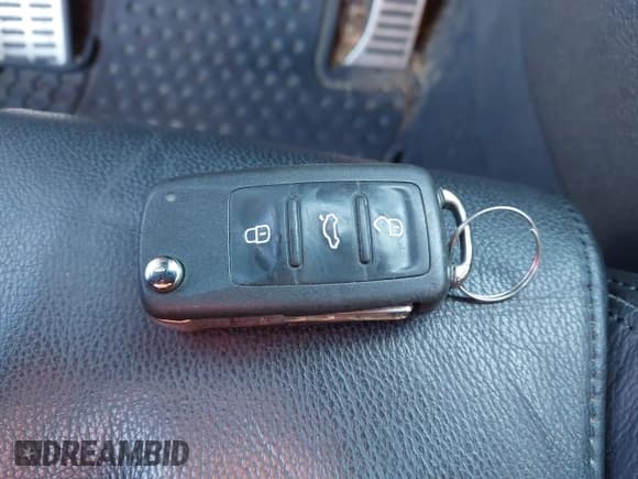 ✅ 2011 Volkswagen Golf GTI • VIN: WVWGV7AJ1BW120180 • Lot: 43706638. Wystawiony na IAAI z przebiegiem 143 452 mil. Bezpłatny archiwum sprzedaży aukcyjnych z USA i szczegółowy raport historii pojazdu na DreamBid. Zdjęcie 11.