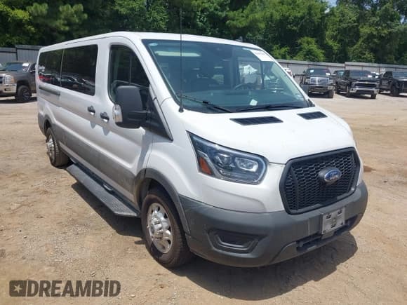 ✅ 2024 Ford Transit Passenger XL • VIN: 1FBAX9Y83RKB87058 • Lot: 42699200. Wystawiony na IAAI z przebiegiem 28 999 mil. Bezpłatny archiwum sprzedaży aukcyjnych z USA i szczegółowy raport historii pojazdu na DreamBid. Zdjęcie 1.