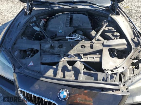 ✅ 2015 BMW 6 Series 640i xDrive • VIN: WBA6B8C51FD453164 • Lot: 88860265. Wystawiony na Copart z przebiegiem 149 313 mil. Bezpłatny archiwum sprzedaży aukcyjnych z USA i szczegółowy raport historii pojazdu na DreamBid. Zdjęcie 13.