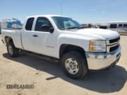 ✅ 2013 Chevrolet Silverado 2500HD Work Truck • VIN: 1GC2KVCG3DZ357313 • Lot: 57144195. Wystawiony na Copart z przebiegiem 293 896 mil. Bezpłatny archiwum sprzedaży aukcyjnych z USA i szczegółowy raport historii pojazdu na DreamBid. Zdjęcie 4.