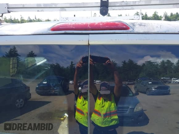 ✅ 2017 Ford Transit XL • VIN: 1FBZX2ZM8HKA10722 • Lot: 42993074. Wystawiony na IAAI z przebiegiem 150 411 mil. Bezpłatny archiwum sprzedaży aukcyjnych z USA i szczegółowy raport historii pojazdu na DreamBid. Zdjęcie 6.