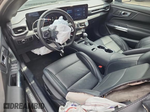 ✅ 2024 Ford Mustang GT Premium • VIN: 1FAGP8FF3R5116433 • Lot: 69782455. Listed on Copart with 9,414 mi. Free auction sales archive from the USA and detailed vehicle history report at DreamBid. Image 8.