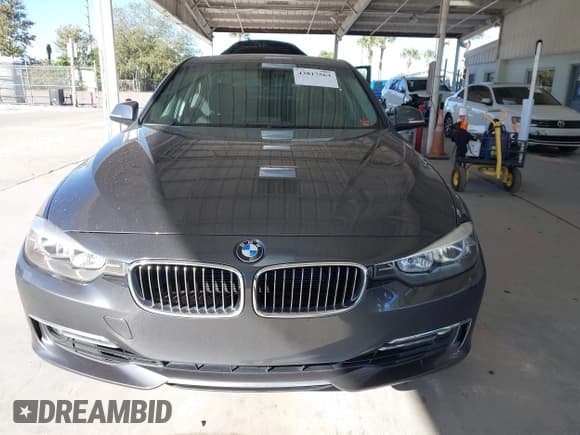 ✅ 2013 BMW 3 Series 328i xDrive • VIN: WBA3B5C54DF596399 • Lot: 43817563. Listed on IAAI with 66,171 mi. Free auction sales archive from the USA and detailed vehicle history report at DreamBid. Image 12.