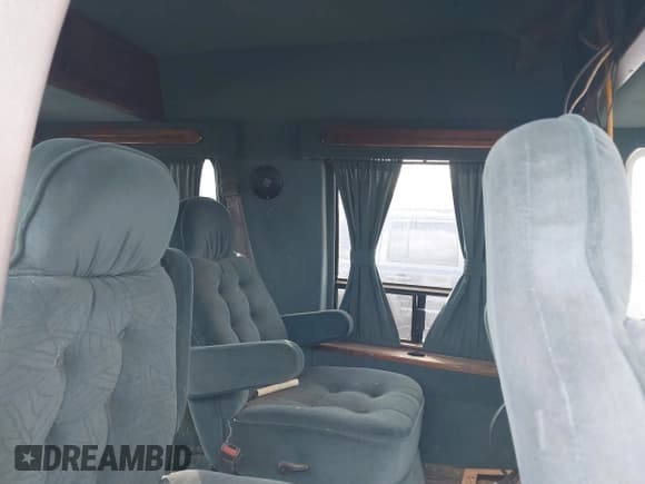 ✅ 1997 Dodge Cargo • VIN: 2B6HB21X4VK501312 • Lot: 43412712. Listed on IAAI with 213,686 mi. Free auction sales archive from the USA and detailed vehicle history report at DreamBid. Image 8.