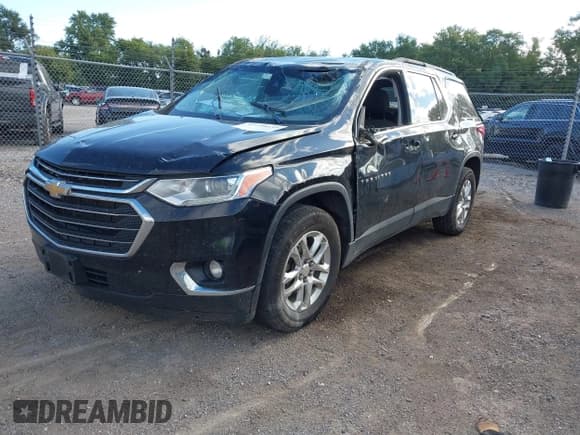 ✅ 2021 Chevrolet Traverse LT Cloth • VIN: 1GNEVGKW2MJ173656 • Lot: 43159539. Wystawiony na IAAI z przebiegiem 146 588 mil. Bezpłatny archiwum sprzedaży aukcyjnych z USA i szczegółowy raport historii pojazdu na DreamBid. Zdjęcie 17.