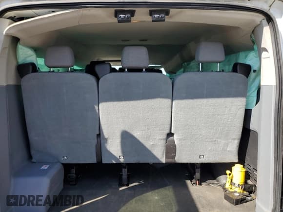 ✅ 2017 Ford Transit XL • VIN: 1FMZK1ZM3HKA67295 • Lot: 85893285. Wystawiony na Copart z przebiegiem 94 581 mil. Bezpłatny archiwum sprzedaży aukcyjnych z USA i szczegółowy raport historii pojazdu na DreamBid. Zdjęcie 13.