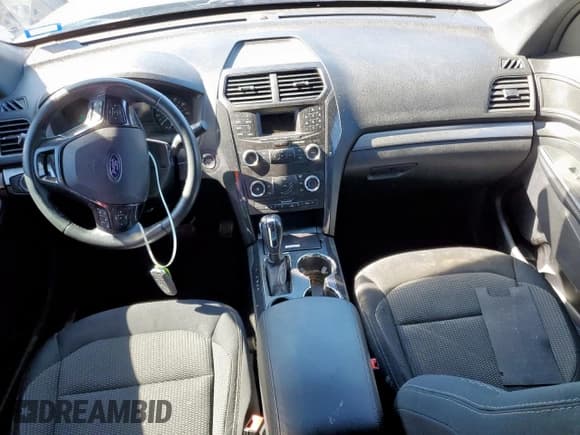 ✅ 2019 Ford Explorer XLT • VIN: 1FM5K7D81KGA95859 • Lot: 89796045. Wystawiony na Copart z przebiegiem 54 455 mil. Bezpłatny archiwum sprzedaży aukcyjnych z USA i szczegółowy raport historii pojazdu na DreamBid. Zdjęcie 8.