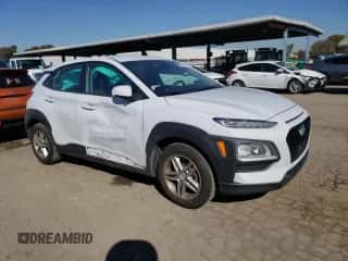 2020 Hyundai Kona SE с VIN KM8K12AA2LU479989, выставлен на аукционе Copart как лот 40082533 с пробегом 89 669 миль миль и . История ставок и продаж доступна на DreamBid. Изображение 4.