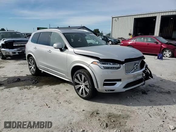 ✅ 2024 Volvo XC90 Plus Bright Theme • VIN: YV4L12PE0R1236241 • Lot: 86067285. Wystawiony na Copart z przebiegiem 23 780 mil. Bezpłatny archiwum sprzedaży aukcyjnych z USA i szczegółowy raport historii pojazdu na DreamBid. Zdjęcie 14.