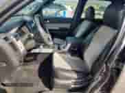 2010 Mercury Mariner Premier с VIN 4M2CN8H7XAKJ25120, выставлен на аукционе Copart как лот 89696605 с пробегом 202 807 миль миль и Списание • Salvage title. История ставок и продаж доступна на DreamBid. Изображение 7.