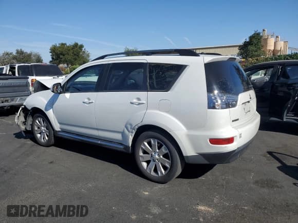 ✅ 2012 Mitsubishi Outlander SE • VIN: JA4AS3AW7CU013547 • Lot: 67078305. Wystawiony na Copart z przebiegiem 176 621 mil. Bezpłatny archiwum sprzedaży aukcyjnych z USA i szczegółowy raport historii pojazdu na DreamBid. Zdjęcie 2.