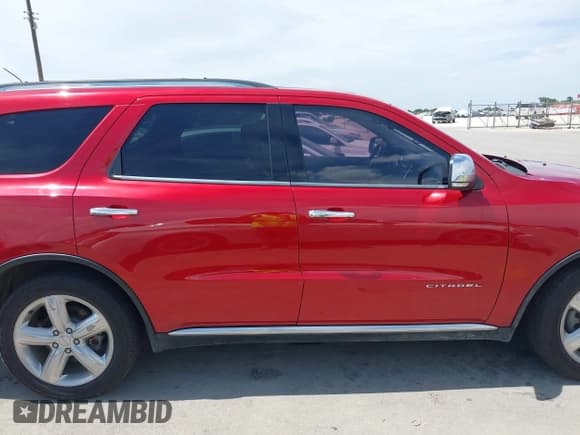 ✅ 2011 Dodge Durango Citadel • VIN: 1D4RD5GG2BC648195 • Lot: 42802738. Wystawiony na IAAI z przebiegiem 171 114 mil. Bezpłatny archiwum sprzedaży aukcyjnych z USA i szczegółowy raport historii pojazdu na DreamBid. Zdjęcie 13.