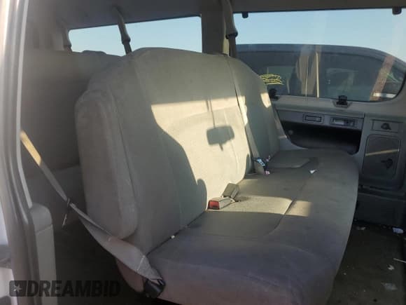 ✅ 2013 Ford Econoline Passenger XL • VIN: 1FBNE3BL6DDA87843 • Lot: 81108925. Wystawiony na Copart z przebiegiem 233 798 mil. Bezpłatny archiwum sprzedaży aukcyjnych z USA i szczegółowy raport historii pojazdu na DreamBid. Zdjęcie 11.