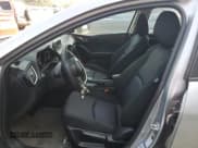 ✅ 2014 Mazda 3 i Sport • VIN: JM1BM1K70E1205719 • Лот: 67974885. Опубликован ранее на Copart с пробегом Не указан. Бесплатный доступ к архиву аукционных продаж из США и подробный отчёт об истории автомобиля на DreamBid. Изображение 7.