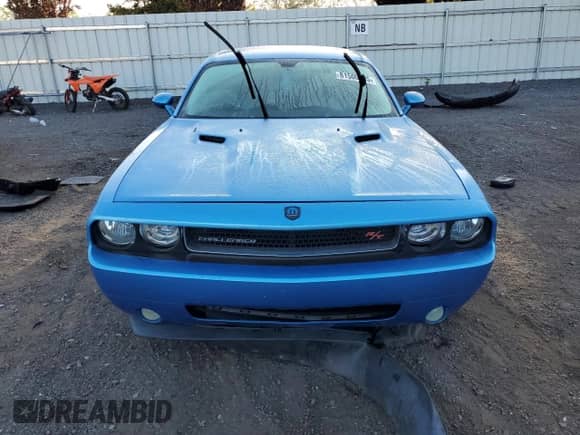 2010 Dodge Challenger R/T with VIN 2B3CJ5DT4AH130745, listed as a Copart auction lot 81500955 with 106,502 mi miles and Salvage title. Bid and sale history available at DreamBid. Image 5.