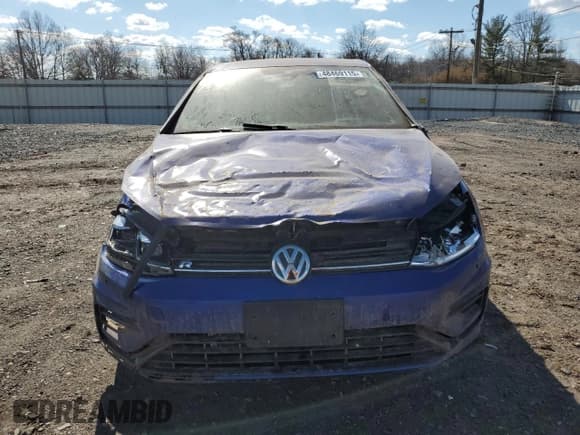 ✅ 2019 Volkswagen Golf R • VIN: WVWVA7AU5KW209764 • Lot: 48469115. Wystawiony na Copart z przebiegiem Nie podano. Bezpłatny archiwum sprzedaży aukcyjnych z USA i szczegółowy raport historii pojazdu na DreamBid. Zdjęcie 5.