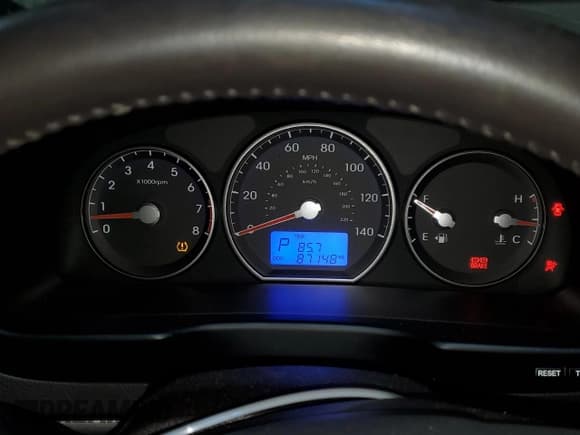 ✅ 2011 Hyundai Santa Fe Limited • VIN: 5XYZKDAGXBG073250 • Lot: 40988594. Listed on Copart with 87,148 mi. Free auction sales archive from the USA and detailed vehicle history report at DreamBid. Image 9.