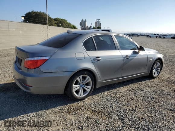 ✅ 2010 BMW 5 Series 528i • VIN: WBANU5C51AC363967 • Lot: 90620155. Wystawiony na Copart z przebiegiem 111 447 mil. Bezpłatny archiwum sprzedaży aukcyjnych z USA i szczegółowy raport historii pojazdu na DreamBid. Zdjęcie 3.