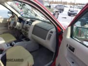 ✅ 2012 Ford Escape XLT • VIN: 1FMCU9D71CKB86648 • Лот: 41589494. Опубликован ранее на IAAI с пробегом 161 439 миль. Бесплатный доступ к архиву аукционных продаж из США и подробный отчёт об истории автомобиля на DreamBid. Изображение 5.