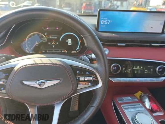 ✅ 2022 Genesis GV70 Sport • VIN: KMUMCDTC4NU012266 • Лот: 86479085. Опубликован ранее на Copart с пробегом 63 779 миль. Бесплатный доступ к архиву аукционных продаж из США и подробный отчёт об истории автомобиля на DreamBid. Изображение 9.