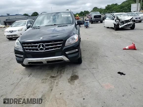 ✅ 2015 Mercedes-Benz M 250 • VIN: 4JGDA0EB0FA510663 • Lot: 68937885. Listed on Copart with 190,897 mi. Free auction sales archive from the USA and detailed vehicle history report at DreamBid. Image 14.