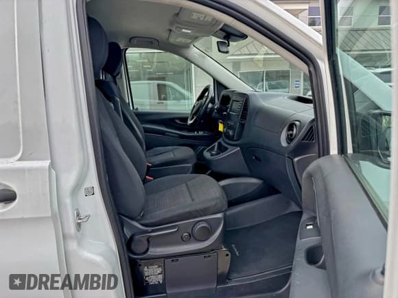 ✅ 2016 Mercedes-Benz Metris Cargo • VIN: WD3PG2EA6G3085758 • Lot: 97262995. Listed on Copart with 178,371 mi. Free auction sales archive from the USA and detailed vehicle history report at DreamBid. Image 5.
