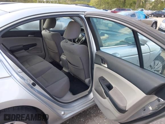 ✅ 2011 Honda Accord LX • VIN: 1HGCP2F31BA040608 • Lot: 43336054. Listed on IAAI with 143,686 mi. Free auction sales archive from the USA and detailed vehicle history report at DreamBid. Image 8.