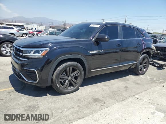 ✅ 2021 Volkswagen Atlas SE • VIN: 1V2PE2CA4MC224391 • Lot: 67951355. Listed on Copart with 60,596 mi. Free auction sales archive from the USA and detailed vehicle history report at DreamBid. Image 1.