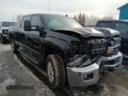 ✅ 2015 Chevrolet Silverado 2500HD LTZ • VIN: 1GC1KWE84FF180962 • Lot: 51786335. Wystawiony na Copart z przebiegiem 85 177 mil. Bezpłatny archiwum sprzedaży aukcyjnych z USA i szczegółowy raport historii pojazdu na DreamBid. Zdjęcie 4.