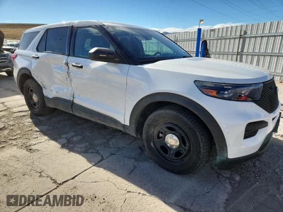 ✅ 2021 Ford Police Interceptor Utility • VIN: 1FM5K8AC0MNA12516 • Lot: 86600145. Wystawiony na Copart z przebiegiem 23 046 mil. Bezpłatny archiwum sprzedaży aukcyjnych z USA i szczegółowy raport historii pojazdu na DreamBid. Zdjęcie 4.