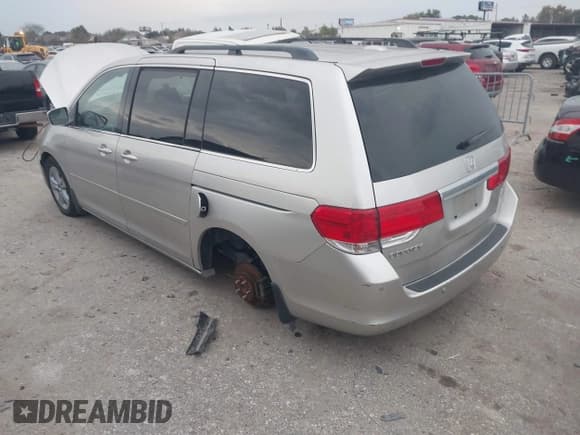 ✅ 2008 Honda Odyssey Touring • VIN: 5FNRL38938B054926 • Lot: 43786904. Listed on IAAI with 147,117 mi. Free auction sales archive from the USA and detailed vehicle history report at DreamBid. Image 3.