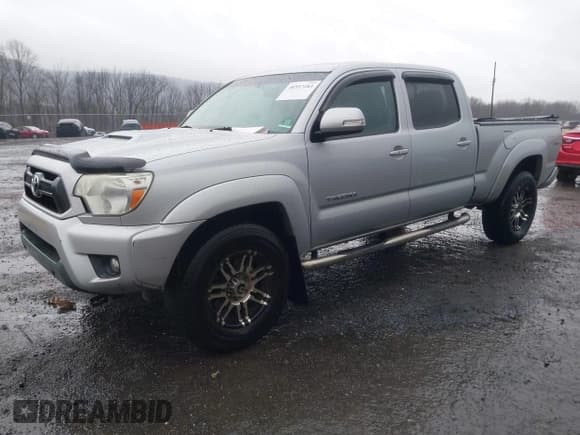 ✅ 2012 Toyota Tacoma • VIN: 3TMMU4FN7CM044613 • Lot: 40557283. Listed on IAAI with 237,563 mi. Free auction sales archive from the USA and detailed vehicle history report at DreamBid. Image 2.
