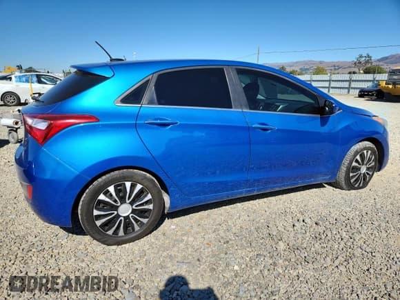 ✅ 2017 Hyundai Elantra • VIN: KMHD35LH5HU352398 • Lot: 89535535. Listed on Copart with 139,228 mi. Free auction sales archive from the USA and detailed vehicle history report at DreamBid. Image 3.