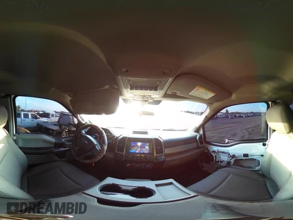 ✅ 2020 Ford F-250 XL • VIN: 1FT7X2B65LED06531 • Lot: 42731563. Wystawiony na IAAI z przebiegiem 33 613 mil. Bezpłatny archiwum sprzedaży aukcyjnych z USA i szczegółowy raport historii pojazdu na DreamBid. Zdjęcie 21.