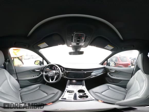 ✅ 2025 Audi Q7 Premium Plus • VIN: WA1LVBF76SD005899 • Лот: 42421284. Опубликован ранее на IAAI с пробегом 10 076 миль. Бесплатный доступ к архиву аукционных продаж из США и подробный отчёт об истории автомобиля на DreamBid. Изображение 20.