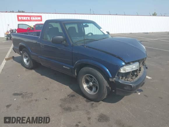 ✅ 2000 Chevrolet S-10 • VIN: 1GCCS1448Y8130793 • Lot: 43203888. Listed on IAAI with Not provided. Free auction sales archive from the USA and detailed vehicle history report at DreamBid. Image 1.