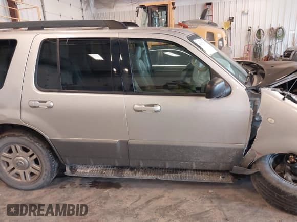 ✅ 2005 Mercury Mountaineer Convenience • VIN: 4M2ZU86E35UJ14209 • Lot: 42172836. Listed on IAAI with 216,964 mi. Free auction sales archive from the USA and detailed vehicle history report at DreamBid. Image 13.
