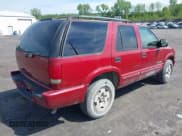 ✅ 2002 Chevrolet Blazer LS • VIN: 1GNDT13WX2K237284 • Lot: 42193499. Wystawiony na IAAI z przebiegiem 137 258 mil. Bezpłatny archiwum sprzedaży aukcyjnych z USA i szczegółowy raport historii pojazdu na DreamBid. Zdjęcie 4.