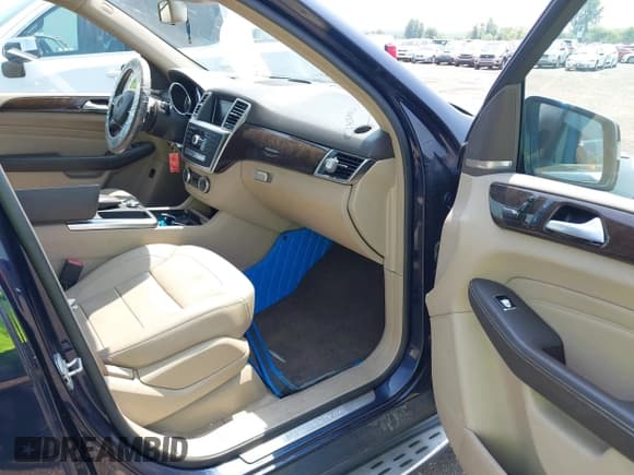 ✅ 2015 Mercedes-Benz M 350 • VIN: 4JGDA5HB6FA537553 • Лот: 42709083. Опубликован ранее на IAAI с пробегом 159 043 миль. Бесплатный доступ к архиву аукционных продаж из США и подробный отчёт об истории автомобиля на DreamBid. Изображение 5.