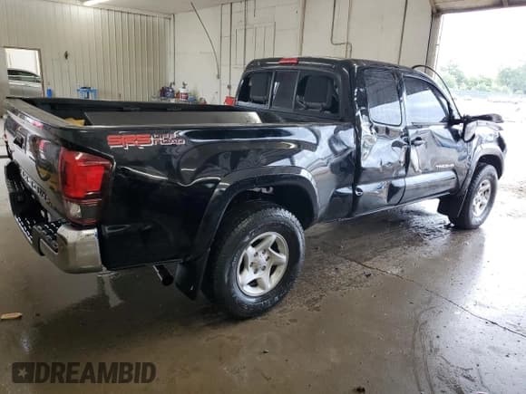✅ 2019 Toyota Tacoma SR • VIN: 5TFSX5EN2KX069711 • Lot: 68261155. Listed on Copart with 184,159 mi. Free auction sales archive from the USA and detailed vehicle history report at DreamBid. Image 3.