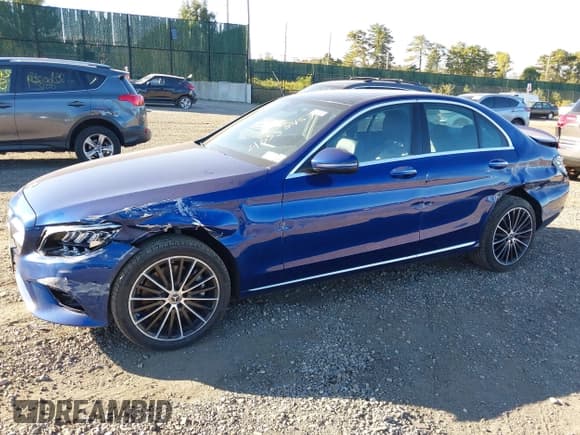 ✅ 2020 Mercedes-Benz C 300 • VIN: W1KWF8EB3LR575975 • Lot: 43358457. Listed on IAAI with 60,621 mi. Free auction sales archive from the USA and detailed vehicle history report at DreamBid. Image 6.