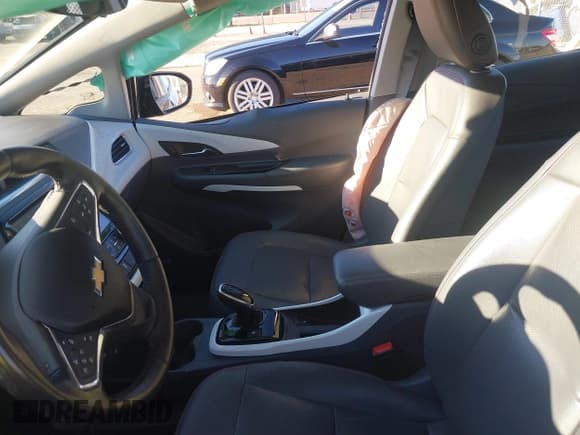 ✅ 2021 Chevrolet Bolt EV Premier • VIN: 1G1FZ6S08M4103819 • Lot: 41266469. Listed on IAAI with 25,513 mi. Free auction sales archive from the USA and detailed vehicle history report at DreamBid. Image 5.