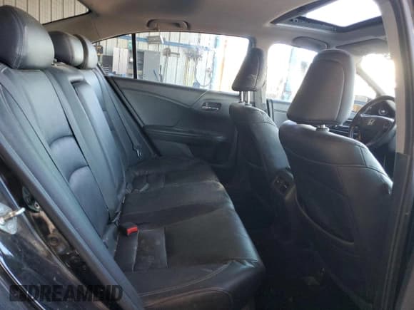 ✅ 2015 Honda Accord EX-L • VIN: 1HGCR2F89FA070340 • Lot: 93755275. Listed on Copart with 173,533 mi. Free auction sales archive from the USA and detailed vehicle history report at DreamBid. Image 10.