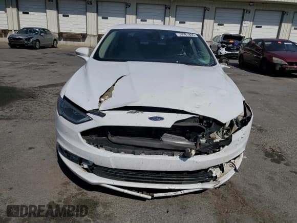 ✅ 2017 Ford Fusion SE • VIN: 3FA6P0HD2HR153395 • Lot: 70981805. Wystawiony na Copart z przebiegiem 141 433 mil. Bezpłatny archiwum sprzedaży aukcyjnych z USA i szczegółowy raport historii pojazdu na DreamBid. Zdjęcie 5.