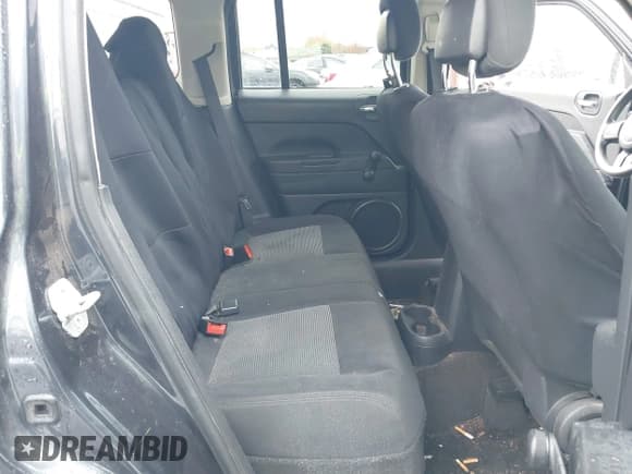 ✅ 2014 Jeep Patriot Sport • VIN: 1C4NJPBA6ED714586 • Lot: 40844617. Listed on IAAI with 82,343 mi. Free auction sales archive from the USA and detailed vehicle history report at DreamBid. Image 8.
