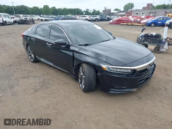 ✅ 2018 Honda Accord Touring • VIN: 1HGCV1F9XJA002328 • Lot: 43028885. Listed on IAAI with 99,584 mi. Free auction sales archive from the USA and detailed vehicle history report at DreamBid. Image 1.